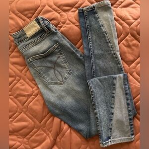 Calvin Klein Jeans Blue Denim Collection🍑
✨Price Drop✨
